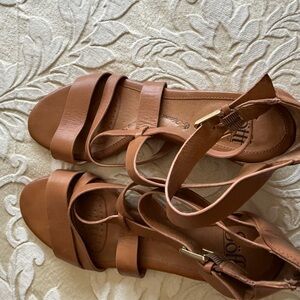 Sofft Tan Leather Women Sandals